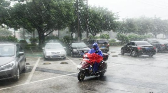 台风蓝色预警发布 桂滇粤琼部分地区有大到暴雨