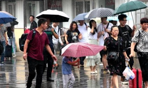       全国多地有35℃以上高温天气 局地最高气温