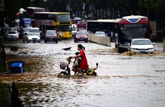 试点30城 下雨仍内涝 海绵城市建设为何这么难？