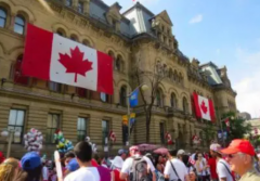 <b>移民及留学生回流 无极荣耀注册平台加拿大今年</b>