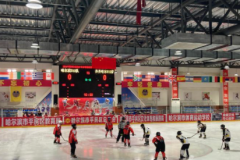 <b>北方冰球联赛第二无极4平台代理站比赛在哈尔滨</b>