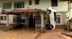 <b>巴西伯南布哥州遭暴无极4测速雨袭击 已致84人死</b>