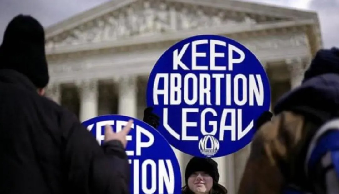 无极4平台怎么样不满最高法裁决，美国这州为保护堕胎权迈出重要一步