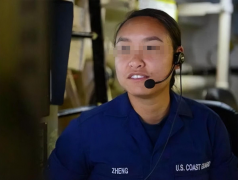 <b>无极4登录平台华人女兵在美国战舰上，用中文警</b>